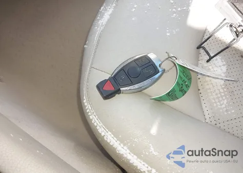 2004 Mercedes-Benz Clk 320 z USA, uszkodzony, nr VIN WDBTK65GX4T012529